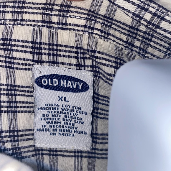 Old Navy Men’s Button Down Short Sleeve - Picture 6 of 7